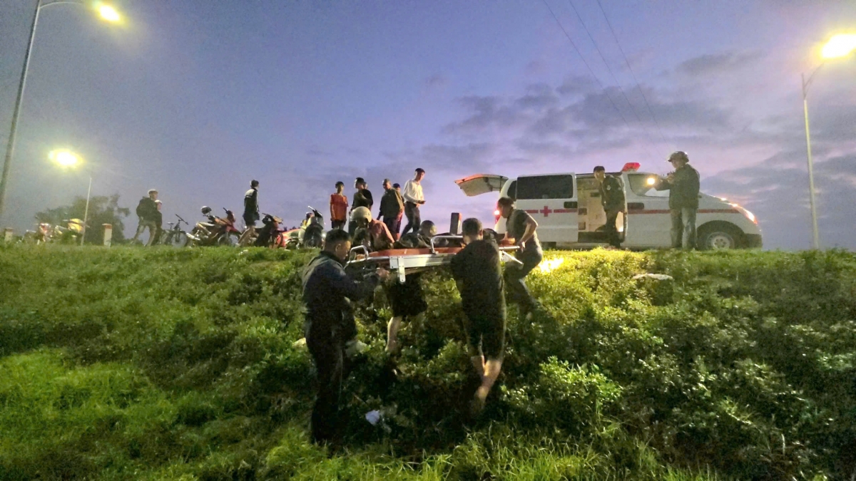 Nhanh chóng đưa nạn nhân đi cấp cứu