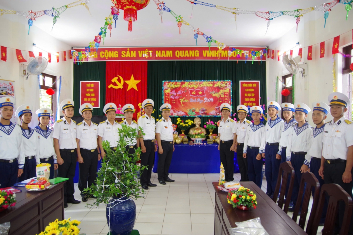 CBCS Trường Sa gửi lời chúc mừng năm mới về đất liền