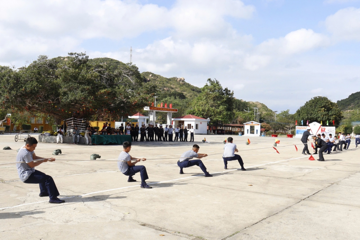 Tổ chức trò chơi đầu năm mới