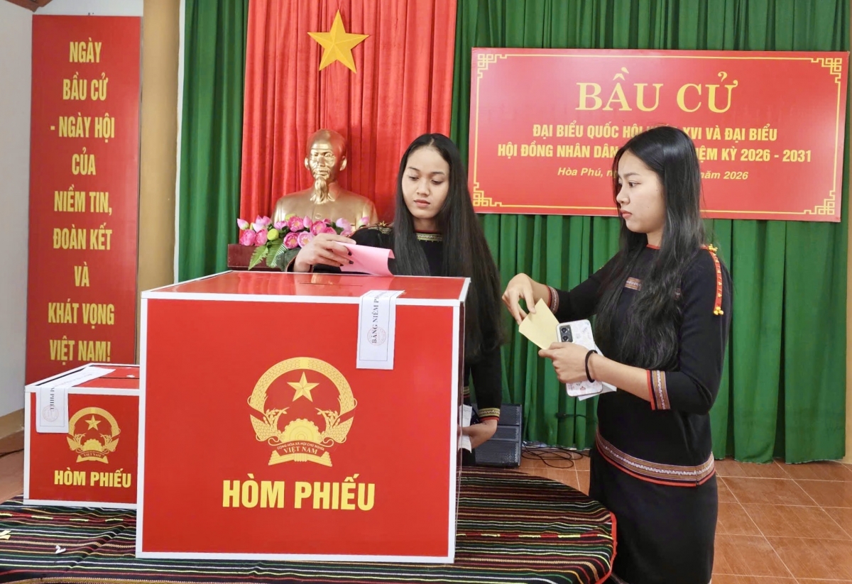 Tính đến 19 giờ ngày 15/3, tỷ lệ cử tri Đắk Lắk đi bỏ phiếu đạt trên 99,9%.