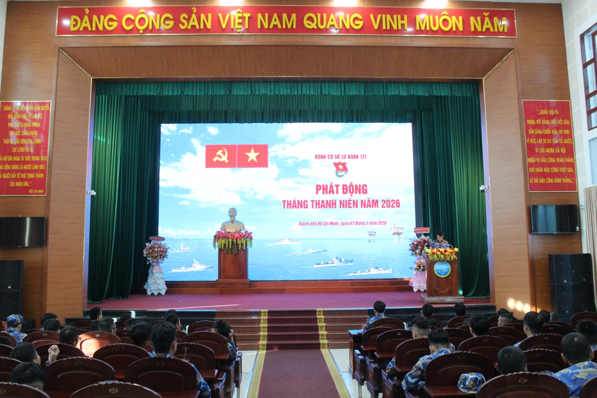 Quang cảnh buổi phát động