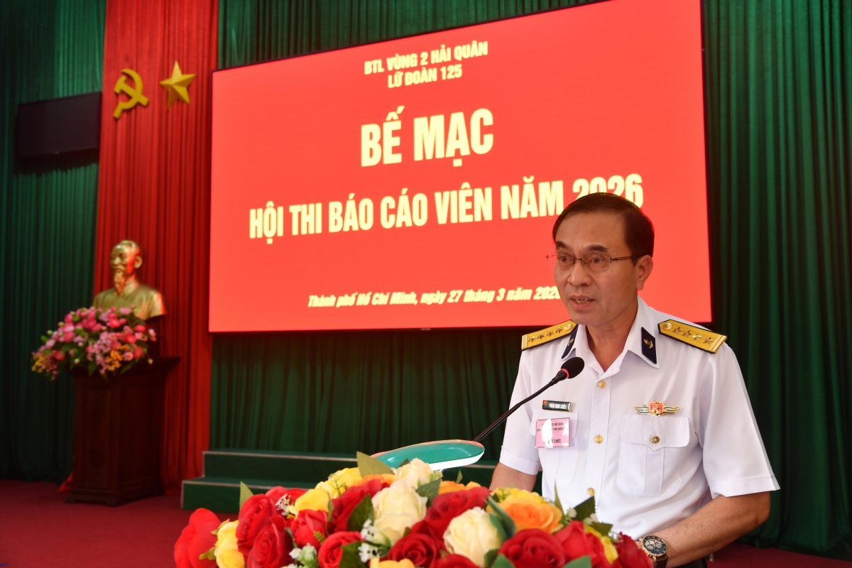 Đại tá Phạm Minh Chiến, BTĐU, Chính ủy Lữ đoàn phát biểu bế mạc Hội thi