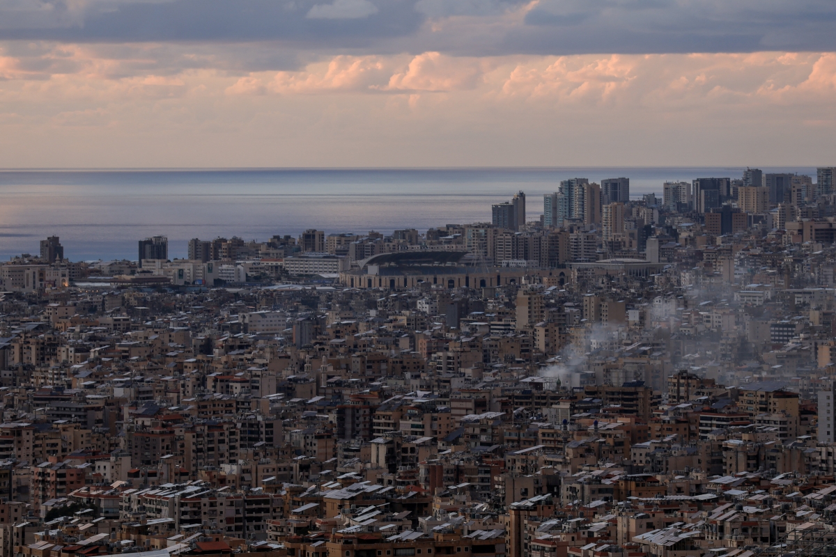 Hậu quả của cuộc không kích của Israel tại vùng ngoại ô Beirut. (Ảnh: Reuters)
