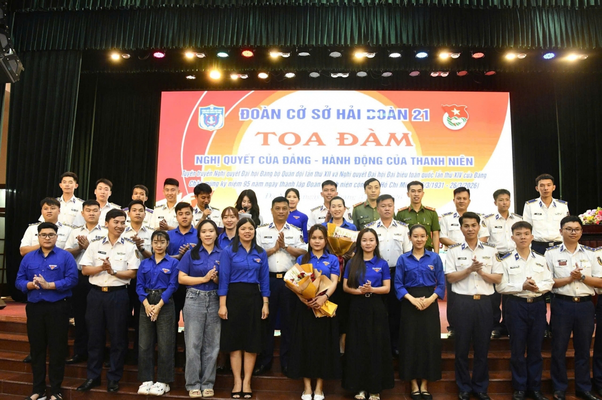  Tổ chức các đợt sinh hoạt chính trị thông qua các buổi Tọa đàm, Diễn đàn của tuổi trẻ