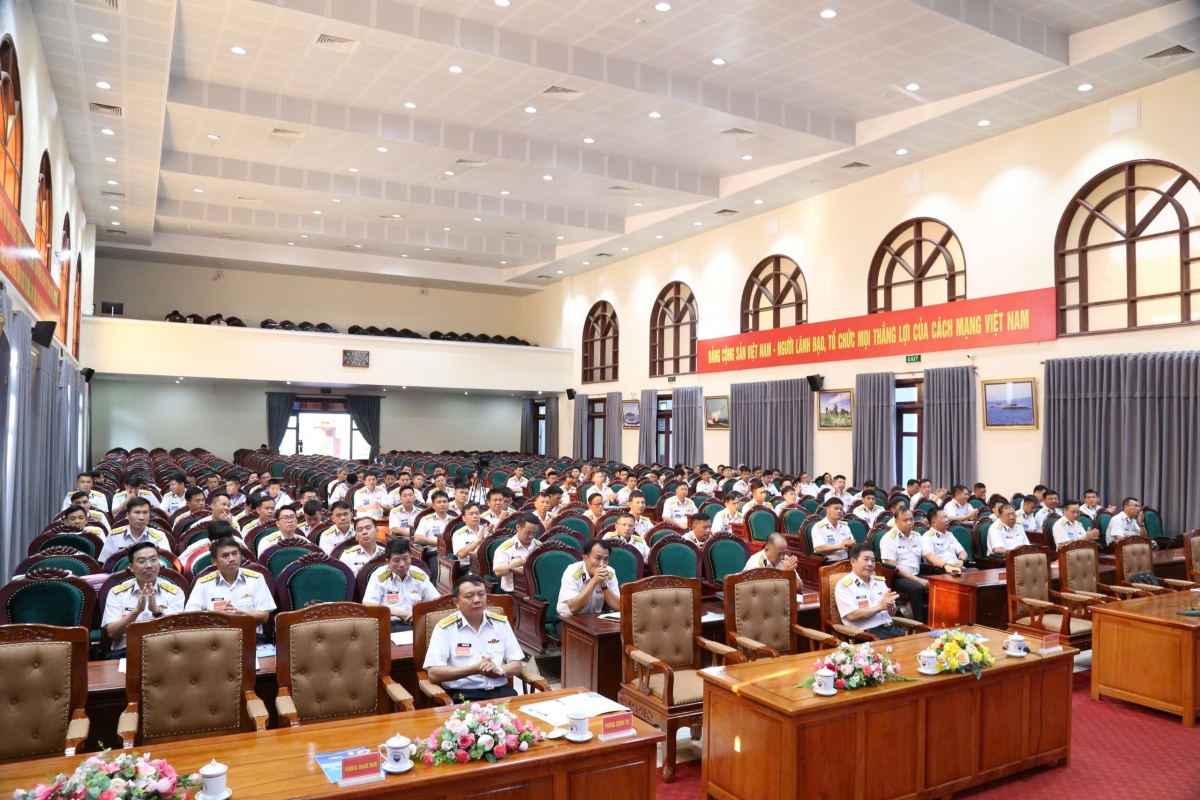 Quang cảnh khai mạc