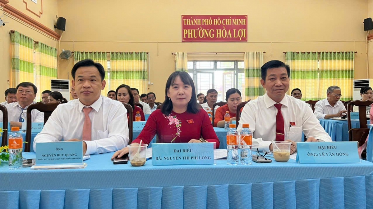 Chủ tịch và các phó chủ tịch UBND phường