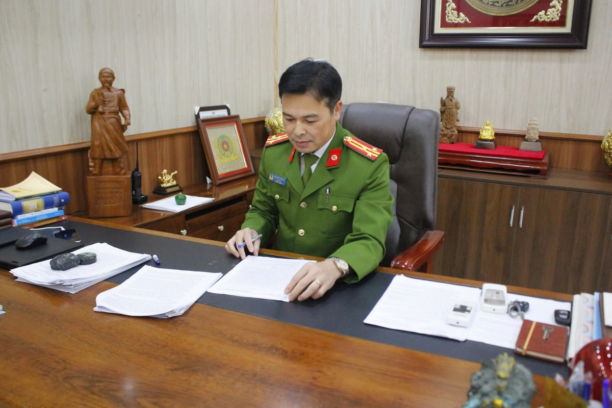 (Thượng tá Bùi Huy Nguyên, Giám thị Trại tạm giam số 1, Công an tỉnh Hưng Yên)