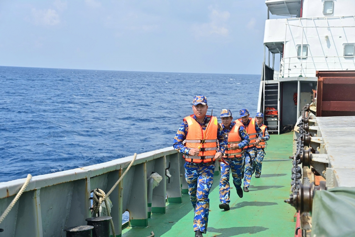 CBCS Vùng 2 Hải quân huấn luyện sẵn sàng chiến đấu trên biển