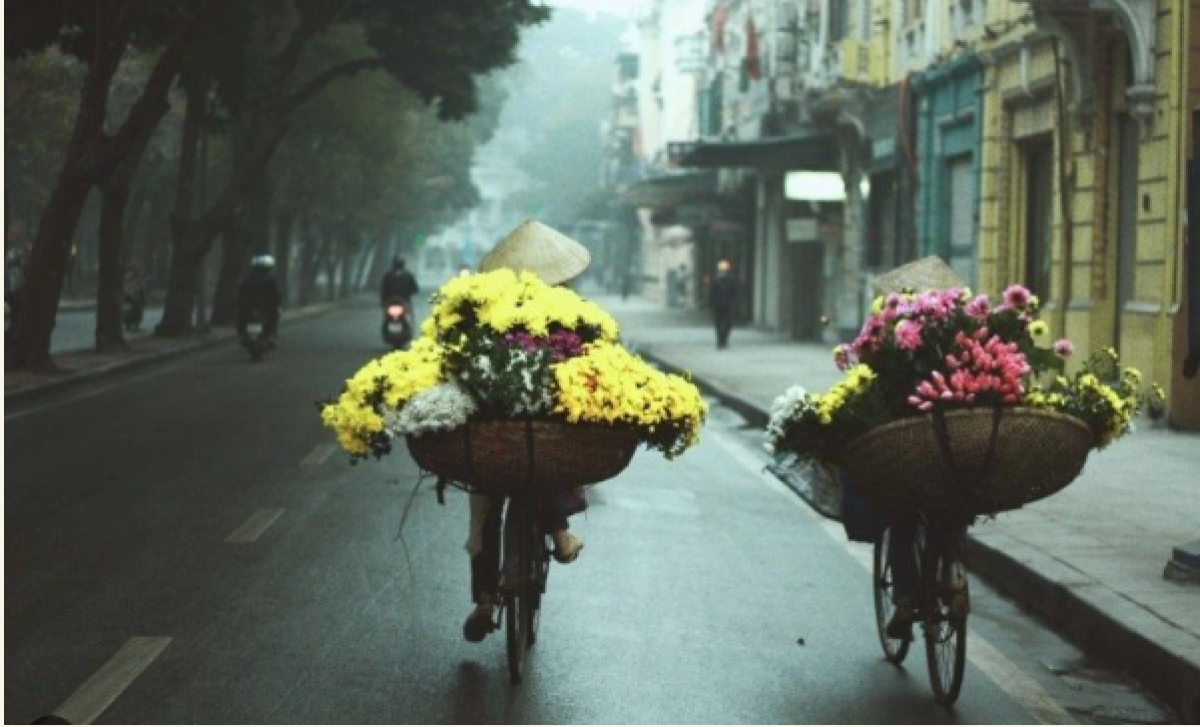 Hà Nội mưa rào rải rác