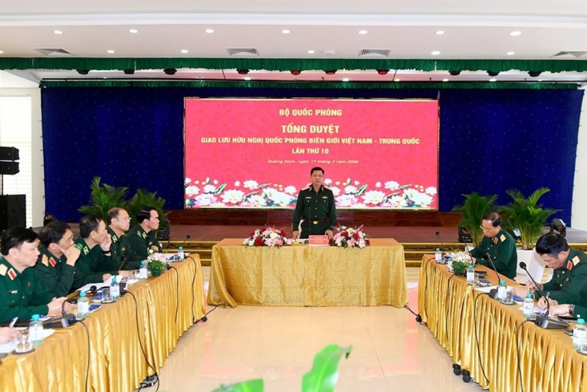 Thứ trưởng Bộ Quốc phòng Nguyễn Trường Thắng họp rút kinh nghiệm buổi tổng duyệt chương trình giao lưu