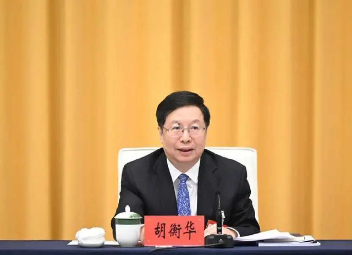 Ông Hồ Hoành Hoa, Phó Bí thư Thành ủy kiêm Thị trưởng Trùng Khánh. Ảnh: Trùng Khánh nhật báo