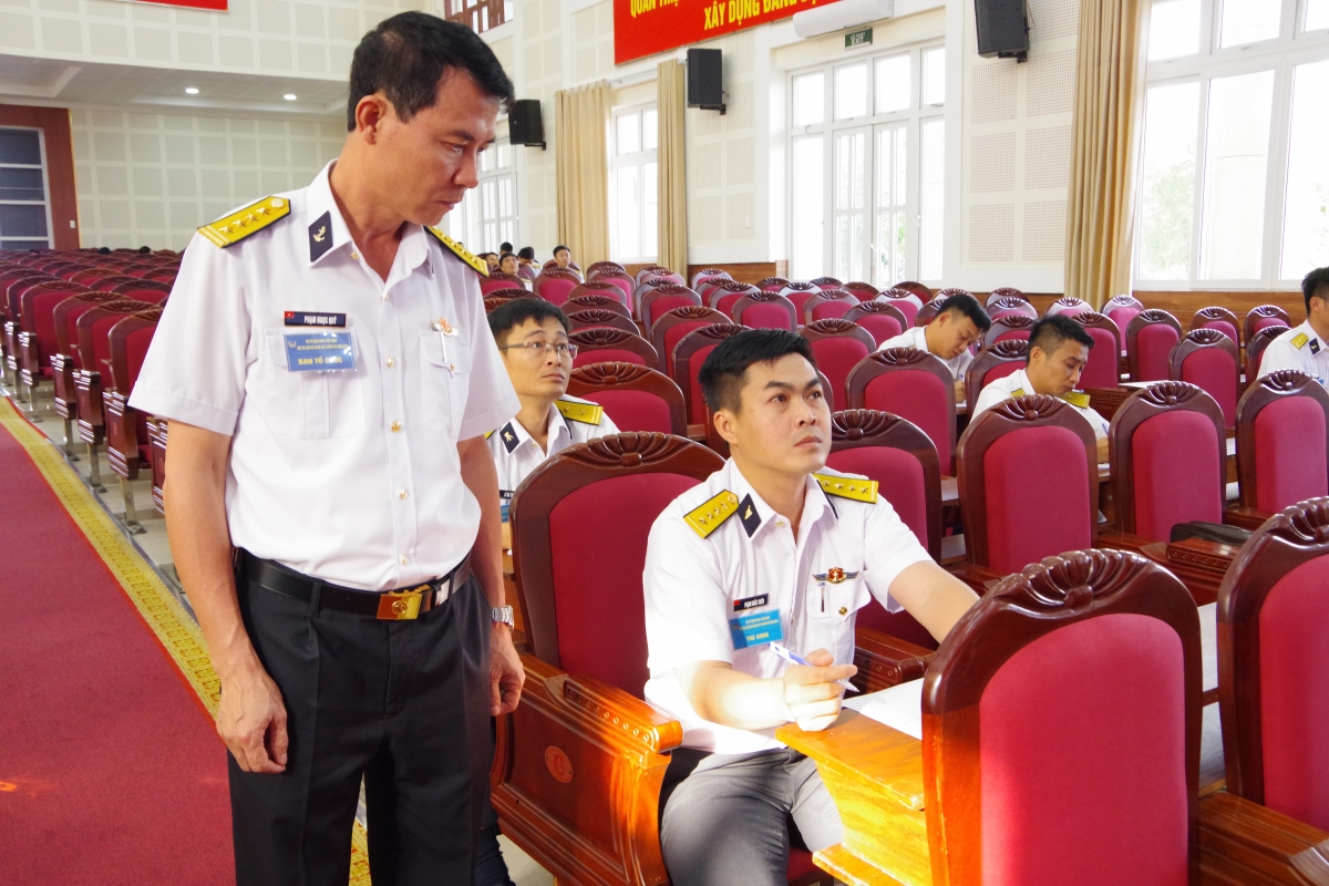 Thí sinh tham gia phần thi nhận thức