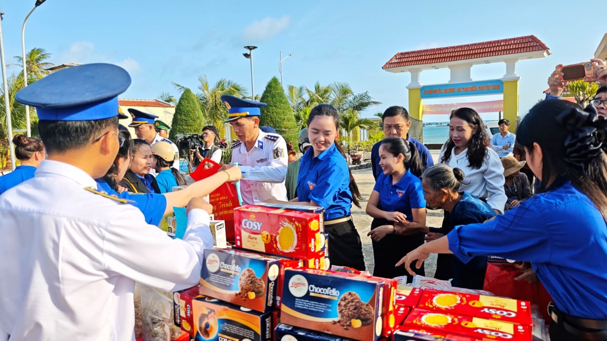 Vùng Cảnh sát biển 2 tổ chức nhiều hoạt động an sinh xã hội trên địa bàn đóng quân