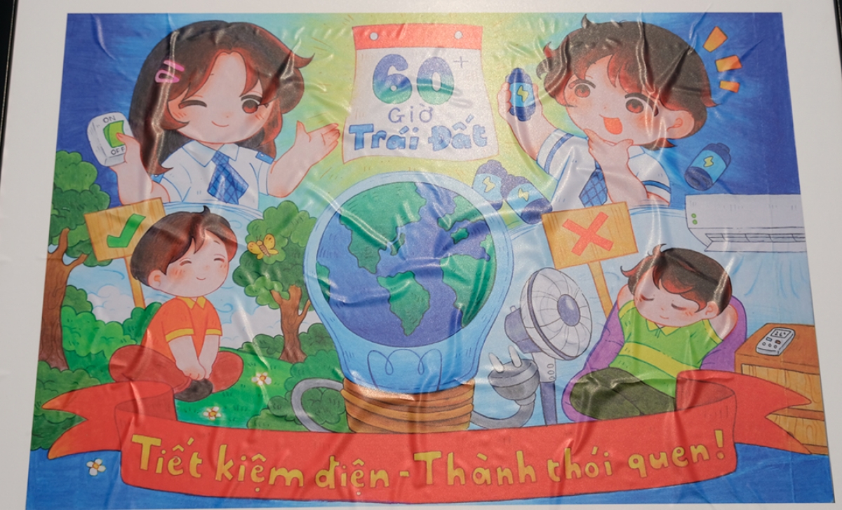 Bức tranh do thiếu nhi thành phố Đà Nẵng vẽ hưởng ứng chiến dịch "Giờ trái đất".