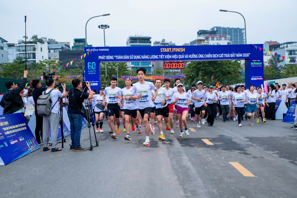 Với thông điệp “Sáng tạo Xanh - Tương lai Xanh”, giải chạy thu hút hơn 2.000 người tham gia gồm cán bộ, công chức, viên chức, người lao động trong Bộ Công Thương và các cơ quan ban ngành có liên quan; đại diện các đơn vị, tổ chức xã hội, hiệp hội ngành hàng; đại diện các doanh nghiệp sản xuất, kinh doanh; người dân yêu thích chạy bộ; vận động viên đến từ một số câu lạc bộ chạy phong trào... 