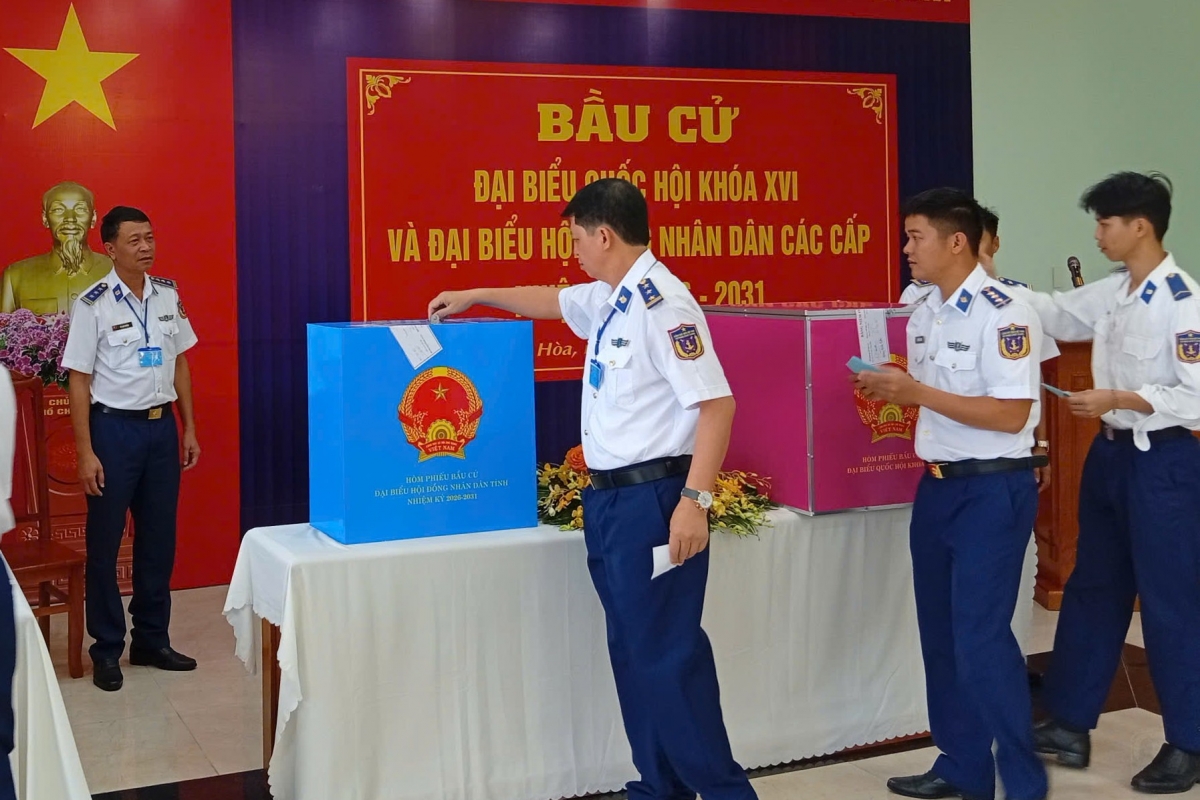 Cử tri Hải đoàn 32, Bộ Tư lệnh Vùng Cảnh sát biển 3 tham gia bầu cử