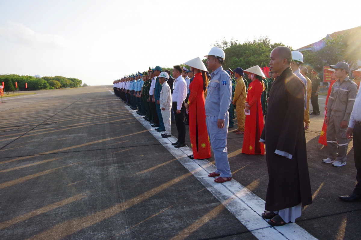 Cử tri đảo Trường Sa tại Lễ khai mạc bầu cử