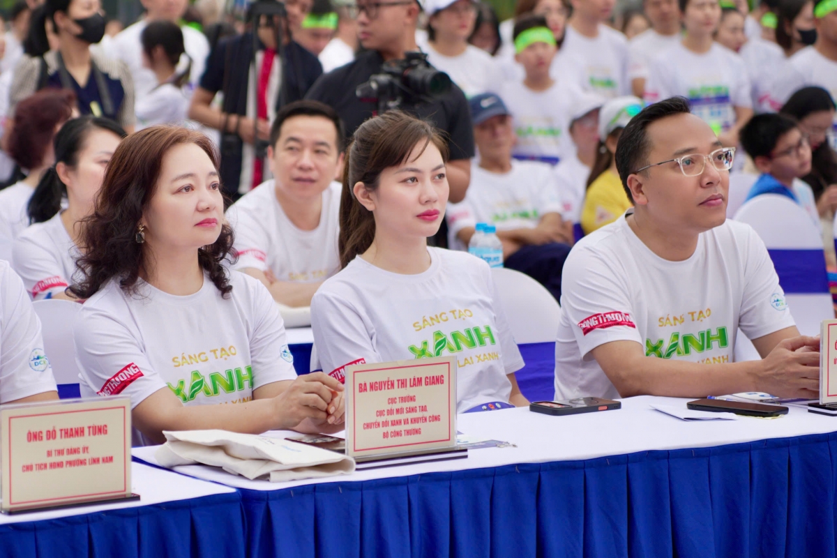 Thứ trưởng Bộ Công Thương Nguyễn Hoàng Long phát động "Toàn dân sử dụng năng lượng tiết kiệm hiệu quả và hưởng ứng Chiến dịch Giờ Trái đất năm 2026"