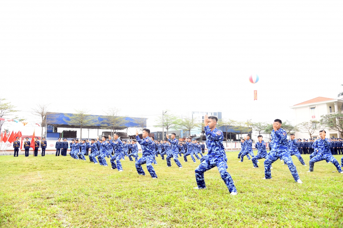 Đồng diễn võ thuật trong Lễ ra quân huấn luyện