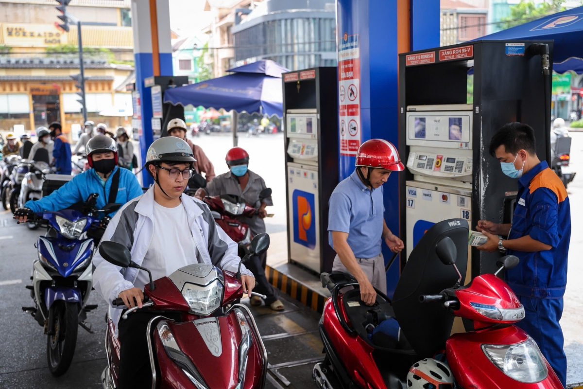 Chính phủ vừa ban hành Nghị định số 72/2026 trong đó giảm thuế nhập khẩu một số mặt hàng xăng dầu về 0%.