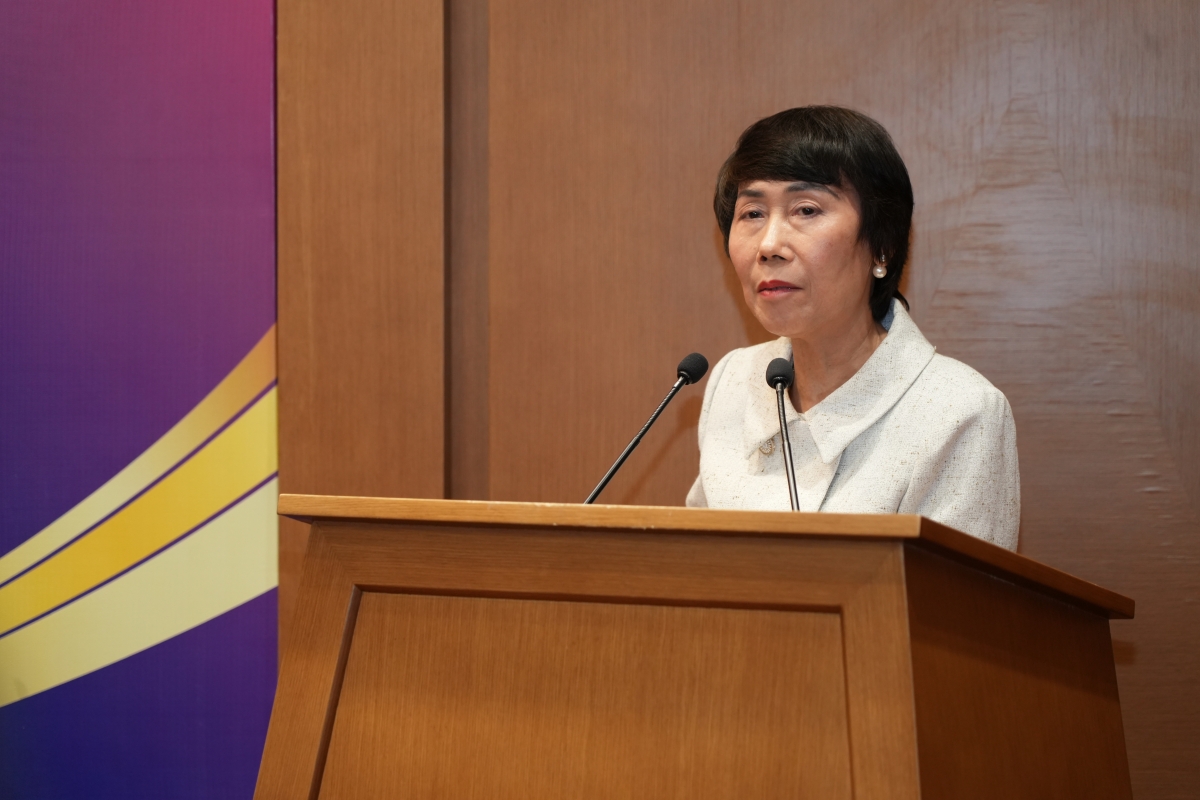 Giáo sư, Tiến sĩ Từ Thị Loan – Phó Chủ tịch Hiệp hội Phát triển Văn hóa Doanh nghiệp Việt Nam phát biểu tại chương trình