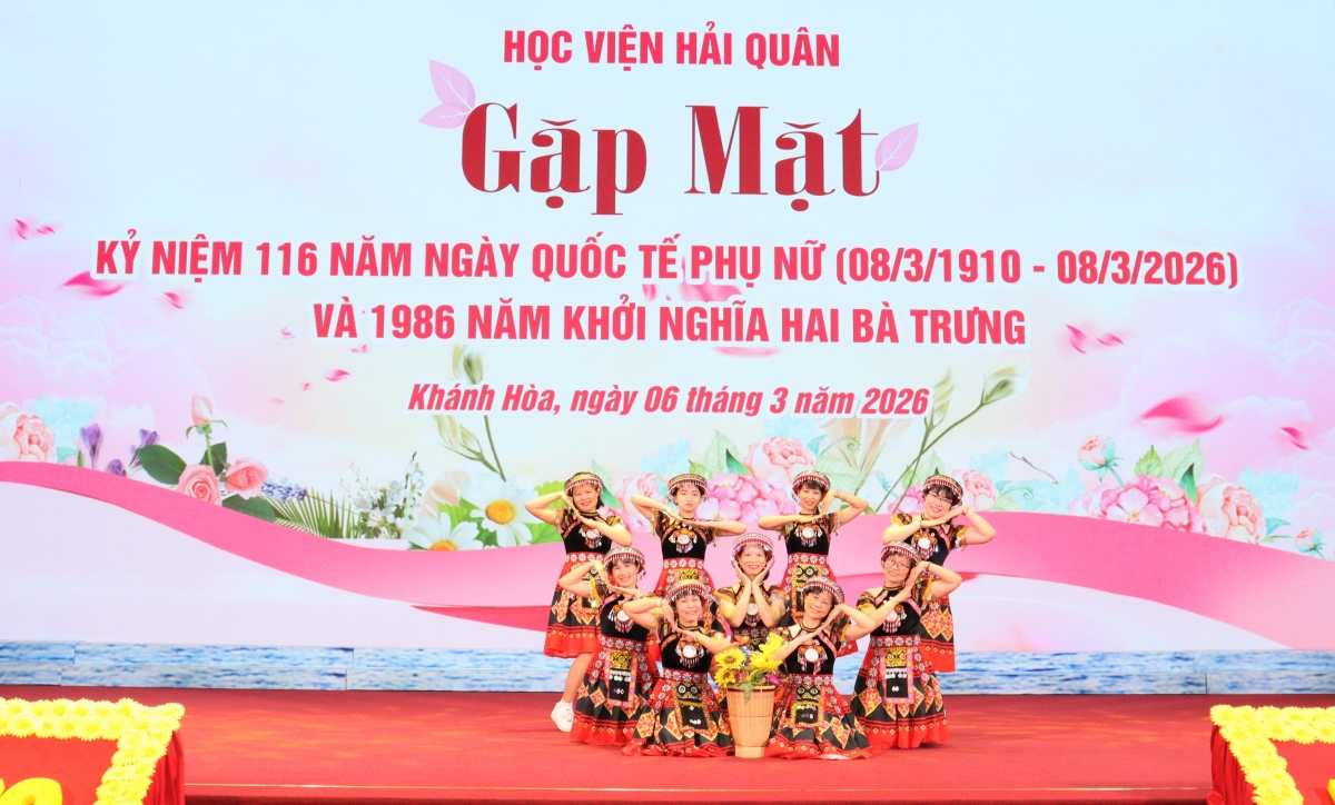Các tiết mục văn nghệ chào mừng