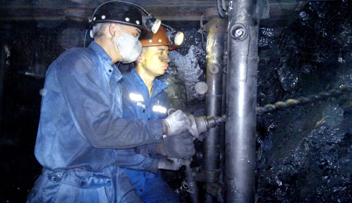 Công ty than Hòn Gai luôn quan tâm tới các chế độ chính sách cho người lao động