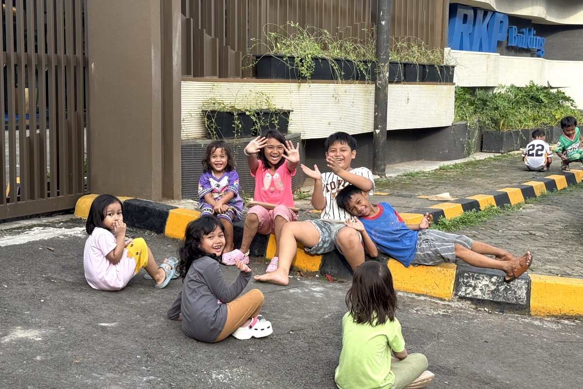 Trẻ em Indonesia được khuyến khích nên có các hoạt động ngoài trời thay vì ngồi trước màn hình điện thoại hay máy tính- VOV Jakarta