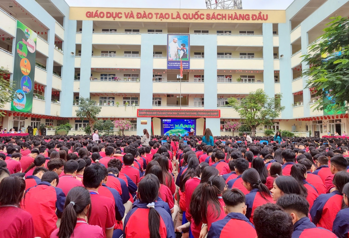 Buổi ngoại khóa của trường THCS Lê Văn Tám, tỉnh Quảng Ninh về thông điệp "Sáng tạo xanh, tương lai xanh"