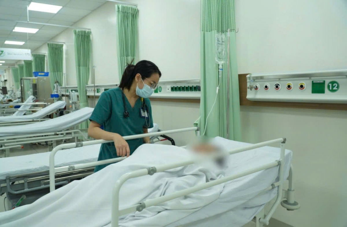 Một trường hợp nghi ngộ độc sau khi ăn bánh mì được theo dõi (Ảnh Bệnh viện Quân y 175)