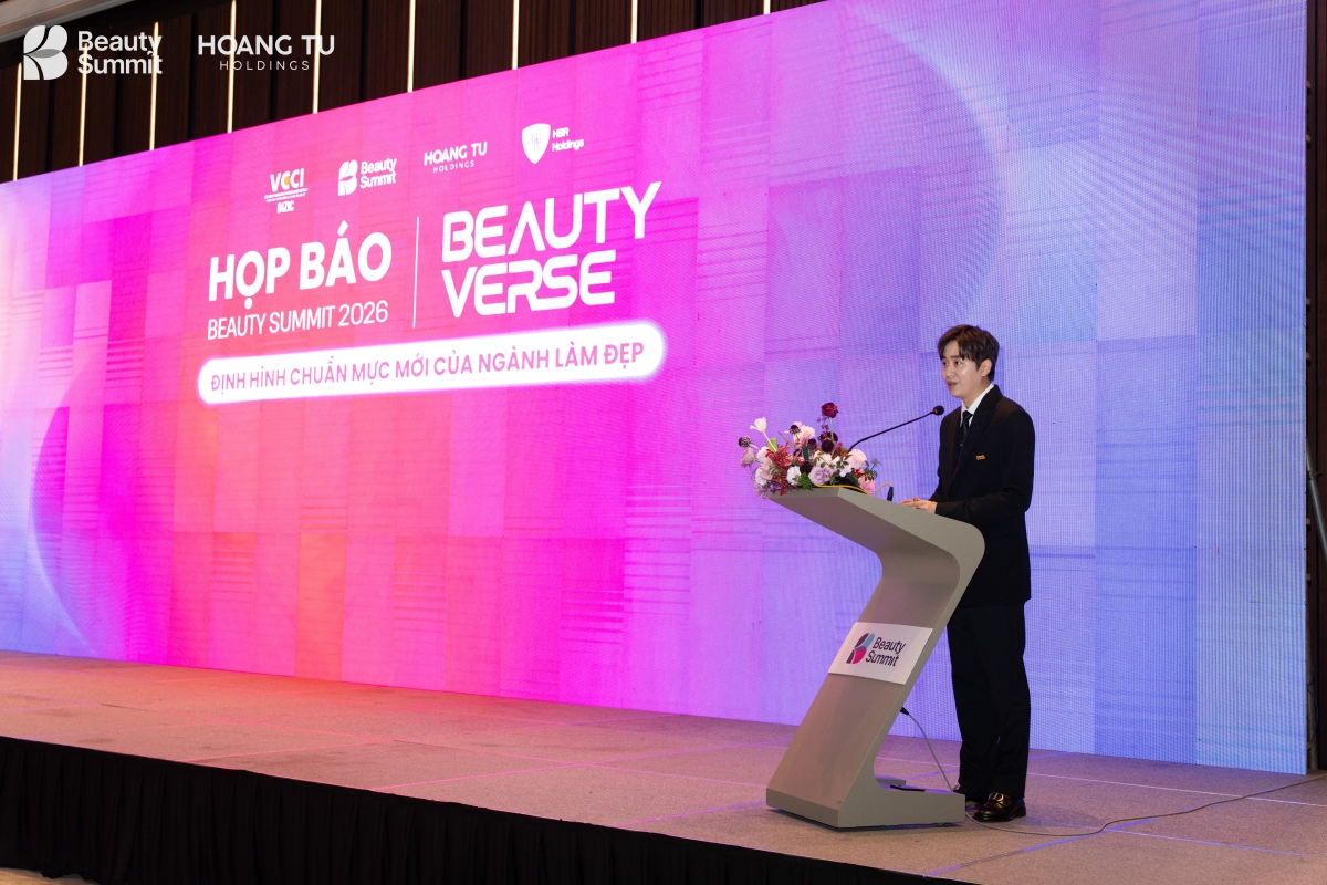 Ông Thân Minh Hoàng, Tổng Giám đốc Công ty cổ phần tập đoàn Hoàng Tú Holdings phát biểu tại chương trình