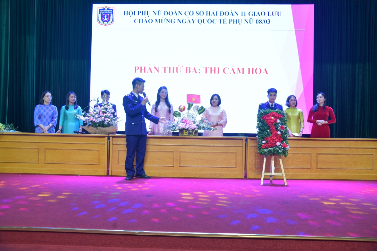 Phần thi thuyết trình cắm hoa