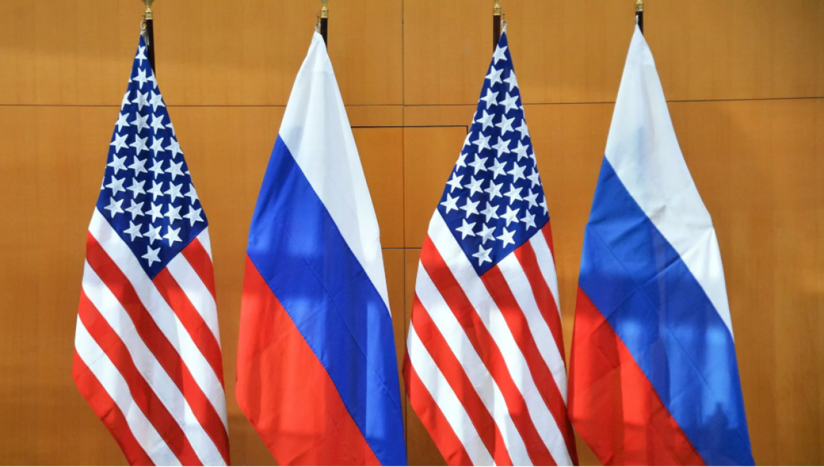 Quốc kỳ Nga - Mỹ - Ảnh: Ria Novosti