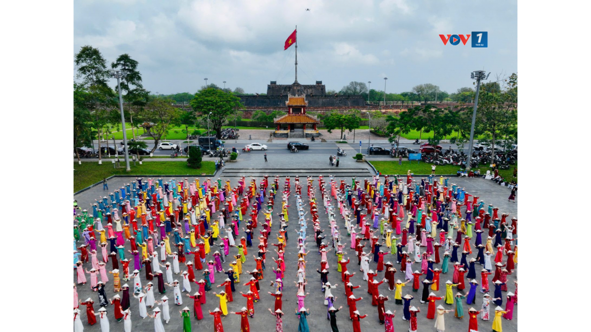 Gần 1.000 phụ nữ Huế tham gia ngày hội “Rực rỡ tháng 3”