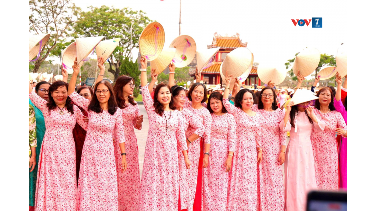 Không khí tươi vui, lan tỏa tinh thần khỏe khoắn, năng động nhân dịp kỷ niệm Ngày Quốc tế Phụ nữ của phụ nữ Huế