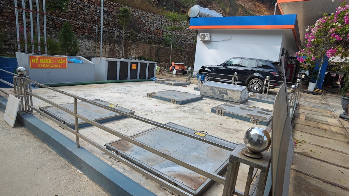 Tại các cửa hàng còn mở bán, lượng tồn kho mỗi loại nhiên liệu chỉ dao động từ 1–10 m³.