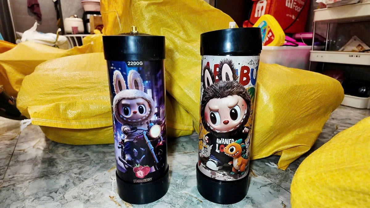 Tang vật vụ án.