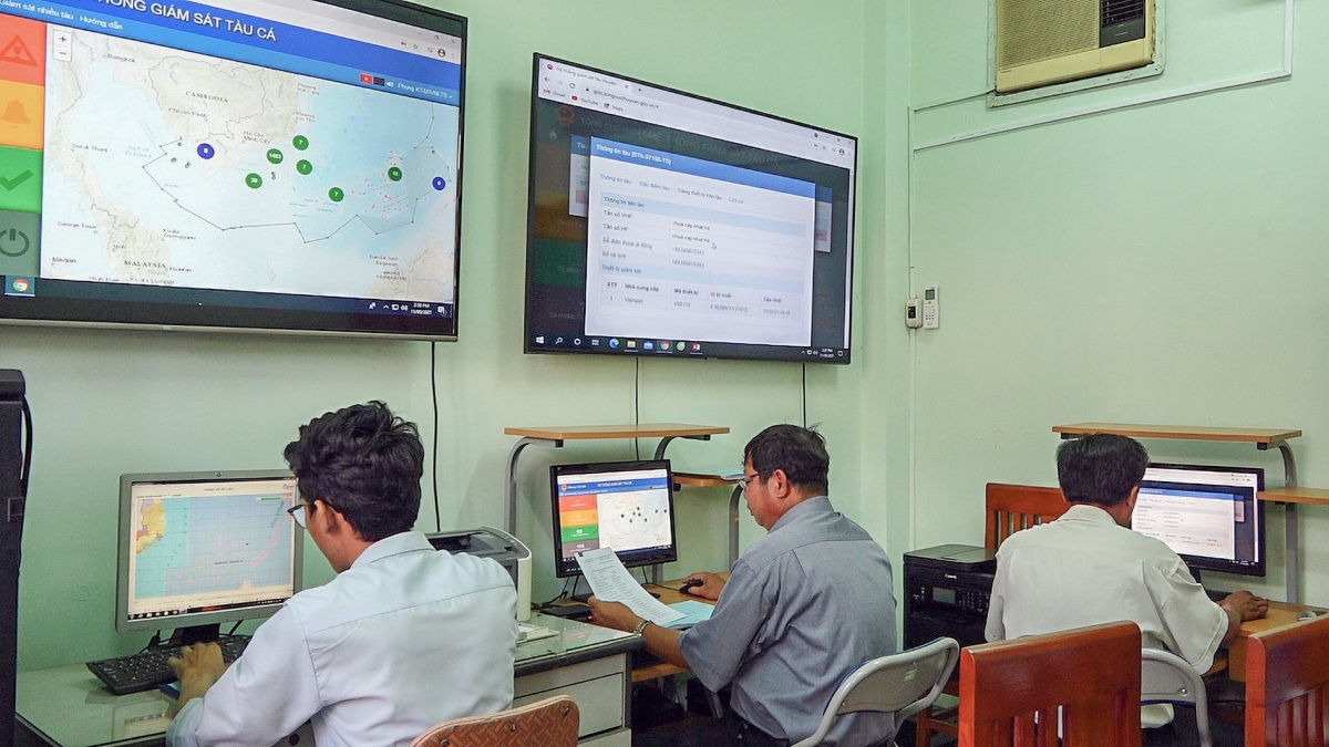 Trung tâm giám sát tàu cá Sông Đốc - Cà Mau