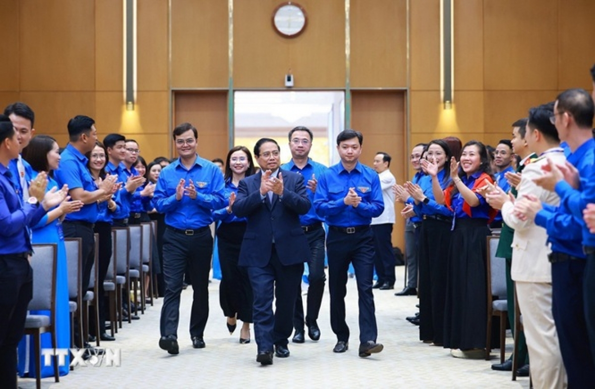 Thủ tướng Phạm Minh Chính đến dự buổi gặp mặt Gương mặt trẻ Việt Nam tiêu biểu được vinh danh. (Ảnh: Dương Giang/TTXVN)