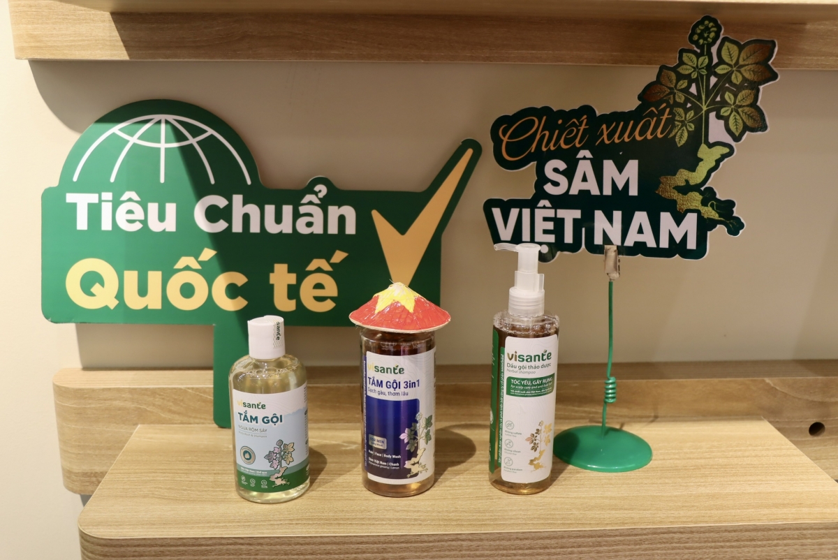 Công ty Cổ phần Viginseng mang đến Không gian trưng bày các dòng sản phẩm chăm sóc cá nhân chiết xuất từ sâm Việt và thảo dược bản địa