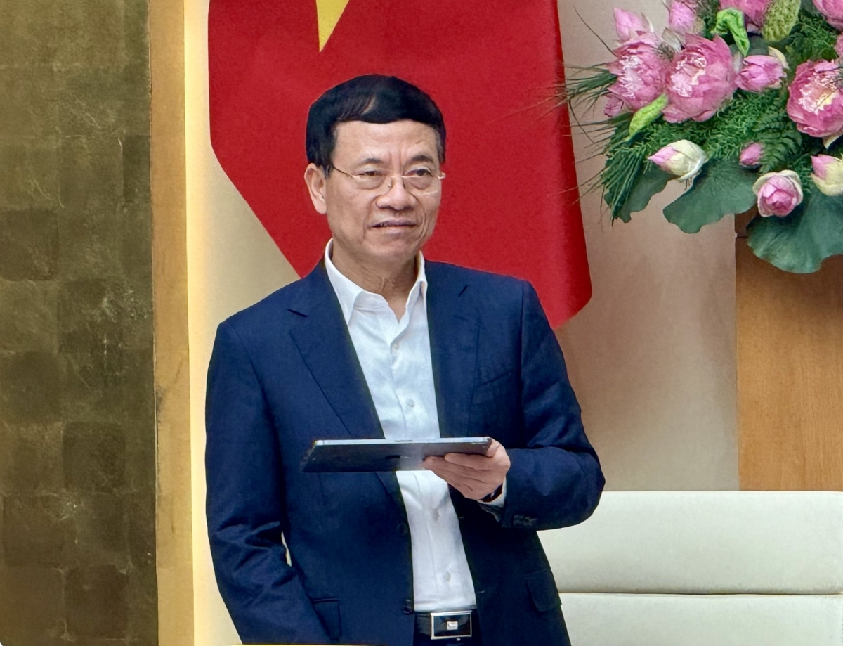 Bộ trưởng Bộ Khoa học và Công nghệ Nguyễn Mạnh Hùng nhấn mạnh, cần ưu tiên đầu tư xây dựng hệ thống các phòng thí nghiệm phục vụ nghiên cứu bán dẫn