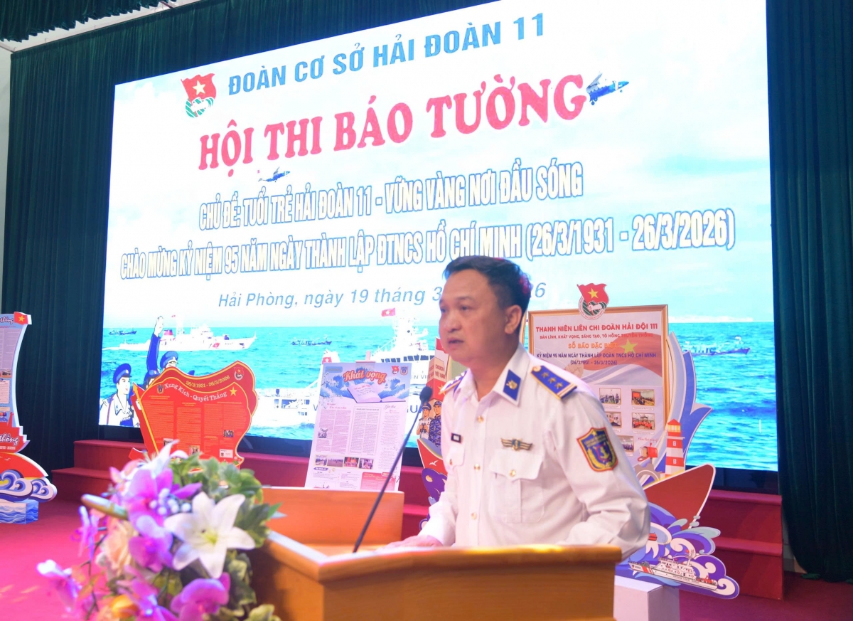 Thượng tá Vương Văn Hải, Chủ nhiệm Chính trị Hải đoàn 11 phát biểu khai mạc Hội thi
