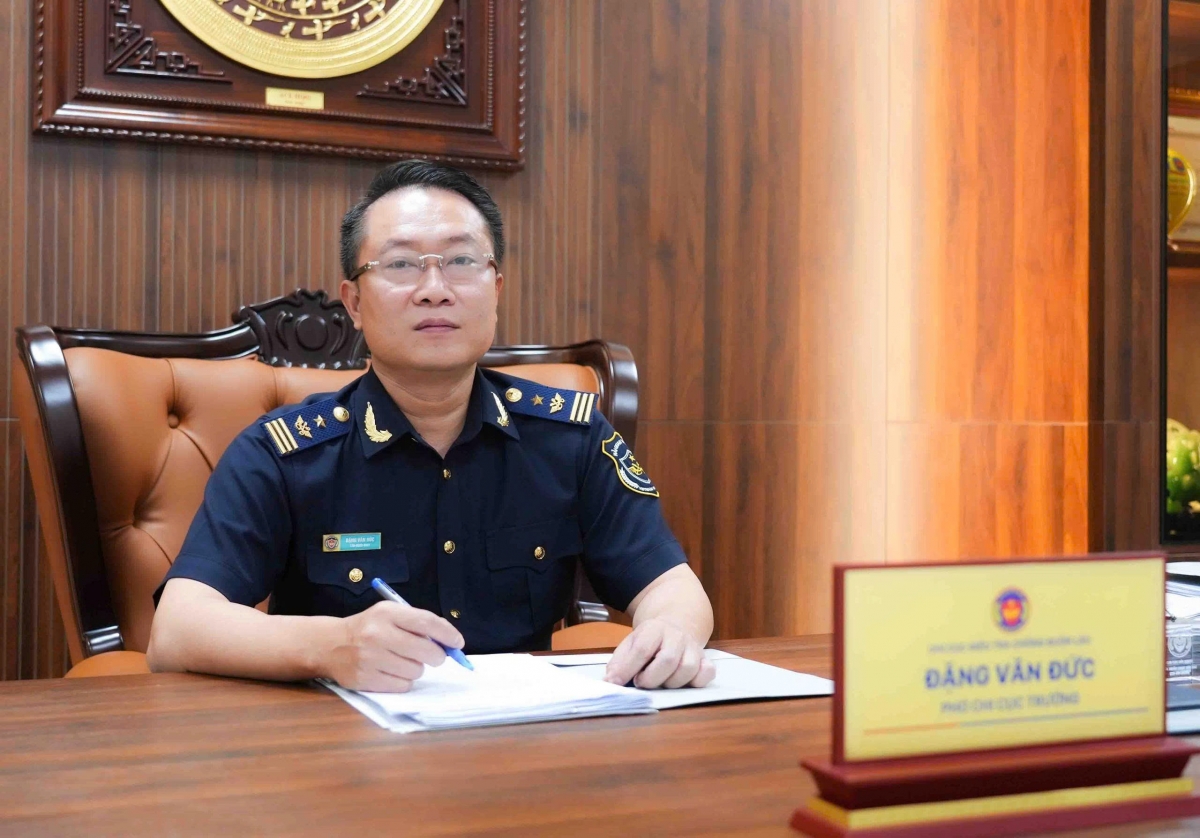 Ông Đặng Văn Đức, Phó Chi cục trưởng Chi cục Điều tra chống buôn lậu, Cục Hải quan