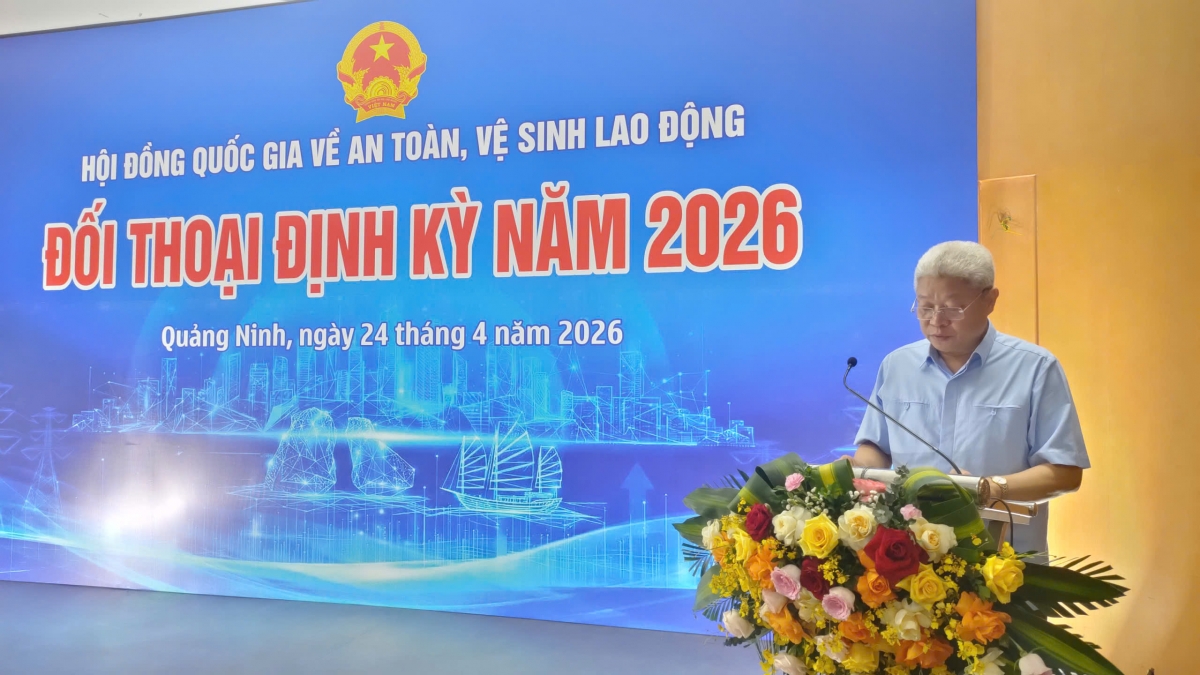 Thứ trưởng Bộ Nội vụ Nguyễn Mạnh Khương, Phó Chủ tịch Hội đồng Quốc gia về an toàn, vệ sinh lao động phát biểu tại Đối thoại định kỳ