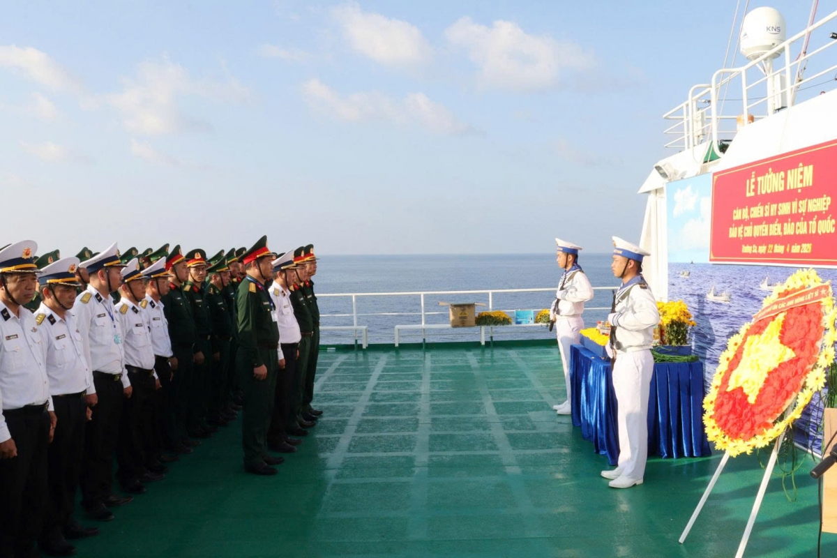 Lễ tưởng niệm cán bộ, chiến sĩ hy sinh vì sự nghiệp bảo vệ chủ quyền biển đảo của Tổ quốc