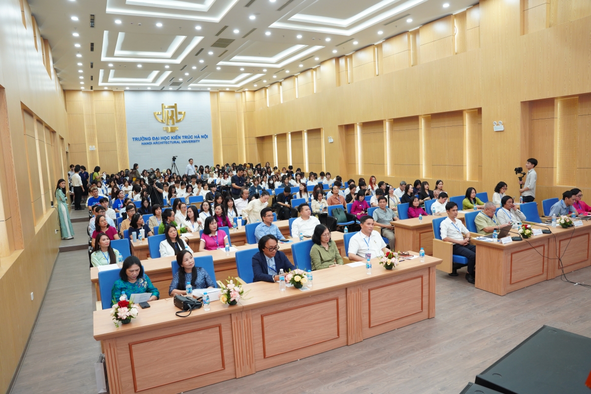 Các đại biểu dự hội thảo