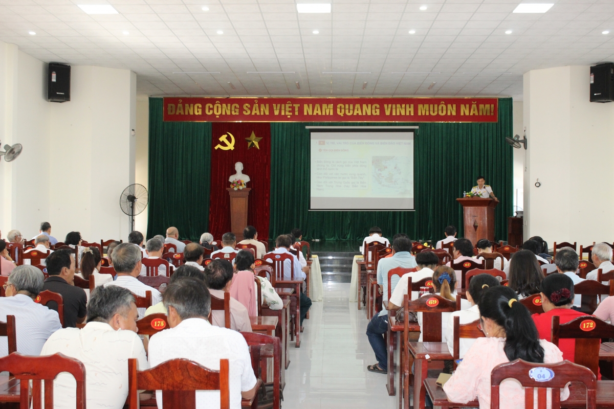 Quang cảnh buổi tuyên truyền