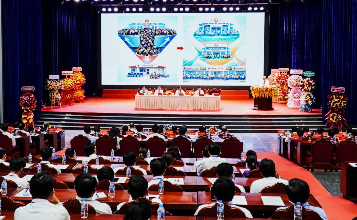 Hội thảo có sự tham dự của nhiều bệnh viện tuyến đầu của TP.HCM và đông đảo cán bộ, nhân viên ngành y Cà Mau.