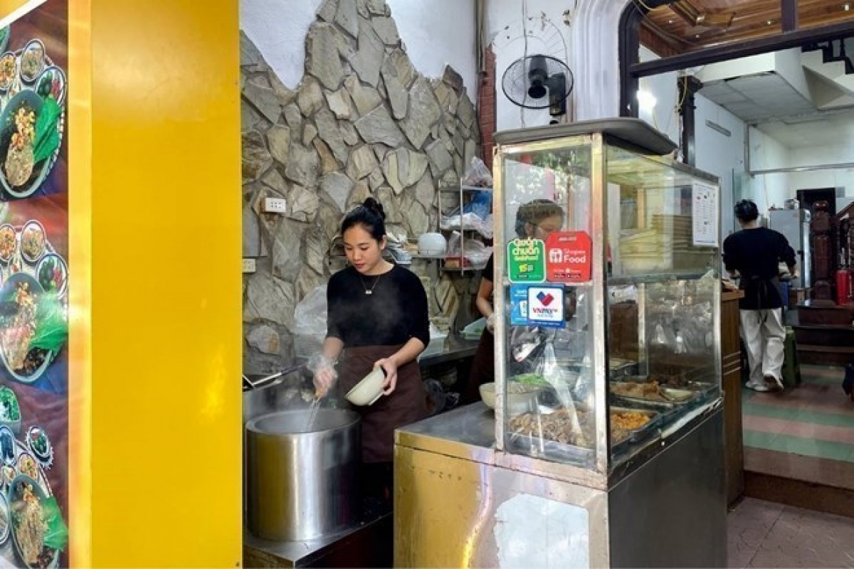 Chuyên gia đề xuất nâng ngưỡng doanh thu miễn thuế hộ kinh doanh lên từ 1- 2 tỷ đồng, chỉ tính thuế trên phần doanh thu vượt ngưỡng