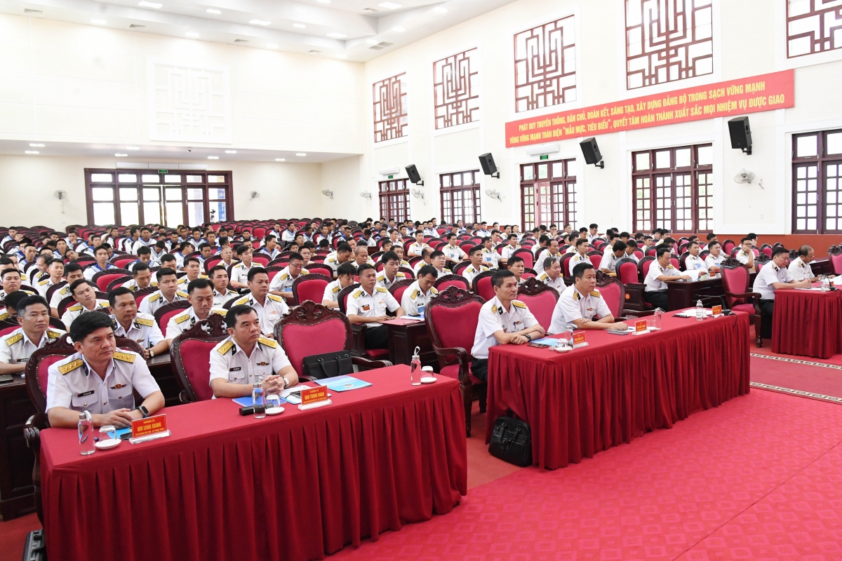 Các đại biểu tham dự bế mạc